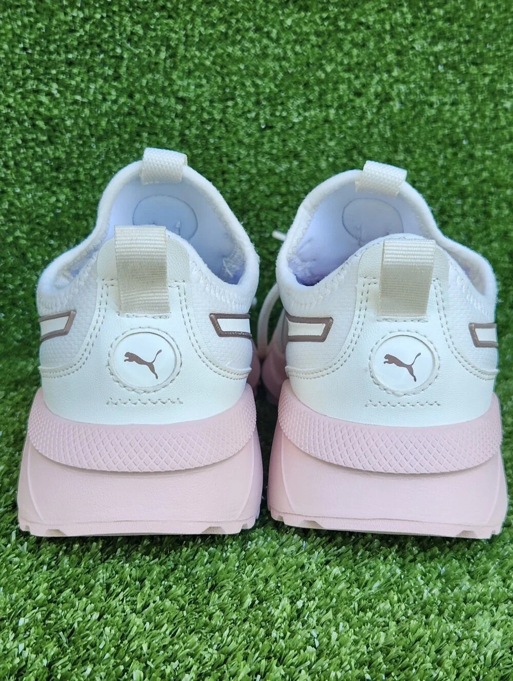 Puma Pacer Future Rose/Cream Size 4 Big Girls Youth SoftFoam Comfort Sneakers